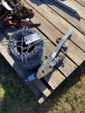 Roll of Barbwire & fence stretcher