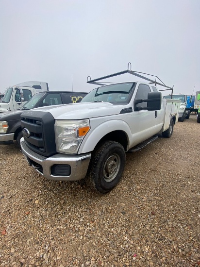 2014 Ford F250 Gas Engine Shows 149K 4x4 Utlity Work Bed Runs & drives Vin#06657