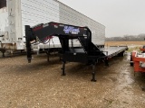 2016 Diamond C Fleetneck 40' GN Trailer Max Ramps