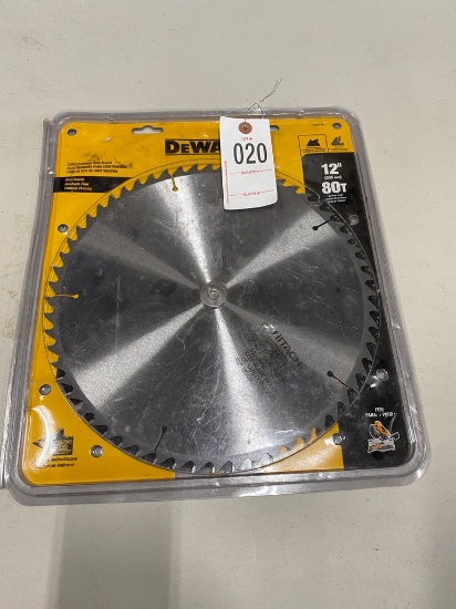 Dewalt 12" Saw blade, has a hitachi blade