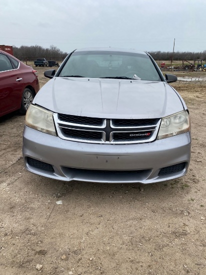 2013 Dodge Avenger 4 door Shows 203K runs & Drives No title Clean , have to get bonded title no titl