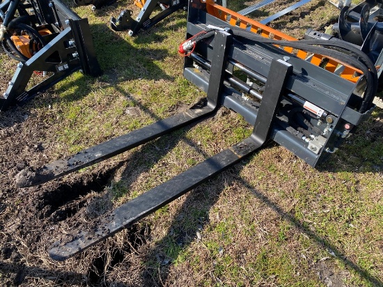 New Wolverine Quick Attach 48" Hydraulic Pallet forks