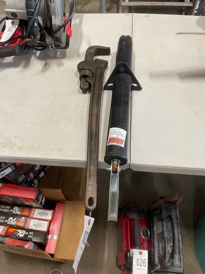 Pipe Wrench & trailer jack