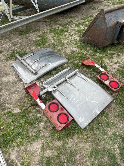 Semi Truck 1/2 fenders & lights