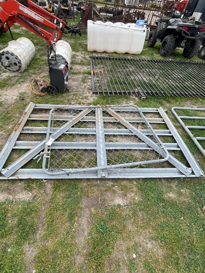 8' Gate & Chainlink Gate