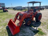 Kubota L2350 4WD Diesel Tractor 926 Hrs Front attachment with Bucket Runs & Operates