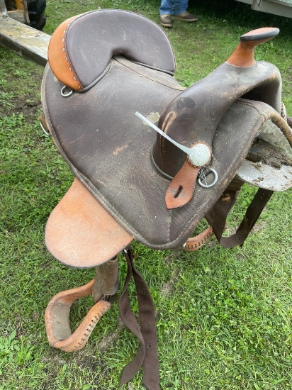 Saddle with Tak