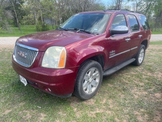 2011 GMC Yukon 2WD 239K Miles Leather 3rd Row Seat cold AC runs & drives Clean title