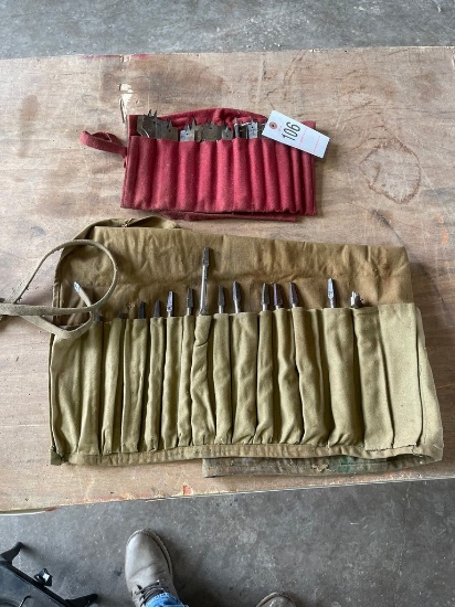 2 bundles of Wood Bits