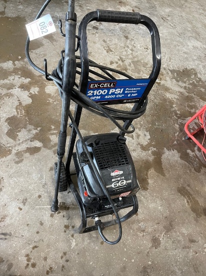 Excell 2100 PSI Pressure Washer works