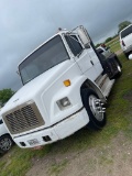 1999 Freightliner flatbed Standard Trans Cummins diesel engine runs & drives, red switch on dash tur