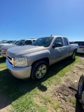 2009 Chevy Silverado EXT-Cab shows 202K runs & Drives Clean title runs & drives