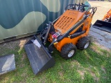 New Land Hero Mini Wheel Loader 739CC Gas Engine
