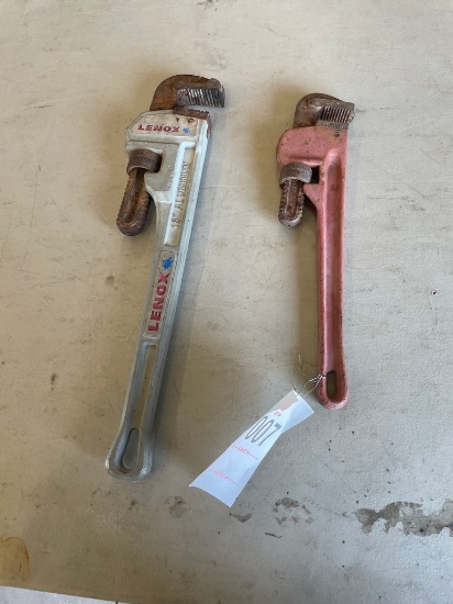 2 Pipe wrenches,1 alluminum