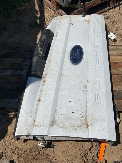 Ford Super Duty Tail Gate with reverse cam