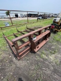 Squeeze hay attachment