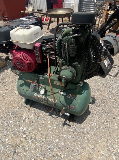 Champion 30 gallon gas powered air compressor Honda GX390 works
