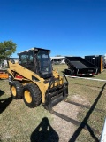 Cat 242B 1000 hrs controller, cold air,new tires,work ready