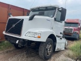 2015 Volvo Parts Truck No Motor or Trans