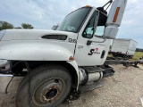 2006 International T4300 Parts Truck no title