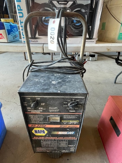 Napa 6/12V Battery Charger