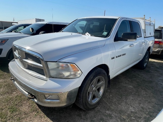 2012 Dodge Ram 1500 Crew Cab 5.7 Hemi 268K miles runs & Drives Clean title