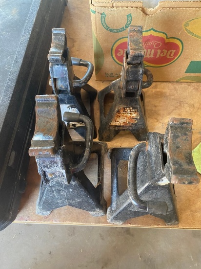 4-Jack Stands & floor jack