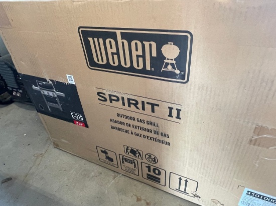 New Weber Spirit E-310 Gas Grill