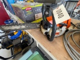 Stihl wood Boss Chain Saw works
