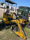 AGT Industrial Mini Excavator Model H15 420CC gas Engine