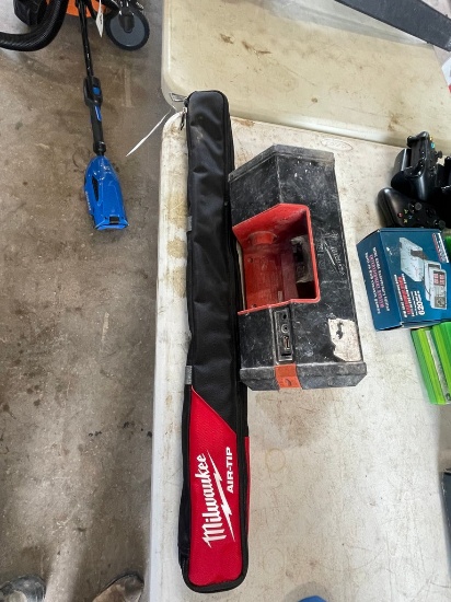 Milwaukee M18 blue tooth speaker & air tip