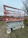Sky Jack Scissor Lift Runs & operates