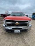 2009 Chevy Silverado 2500 6.0 runs & drives 4x4 working needs hood,bumper and fender,works seller ha