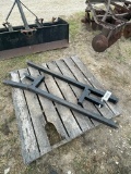Pallet fork attachment for bucket