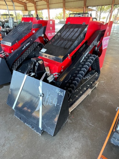 New SCL 850 Mini Skid Loader R740 Rato Gas Engine 900lb lift compacity