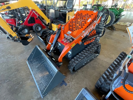 New AGT YSRt14 Mini Skid 420CC Rato Gas Engine Front Aux hook ups