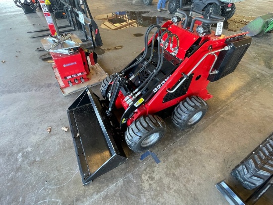 2024 323W Wheeled Skid Loader 13.5HP Gas Engine
