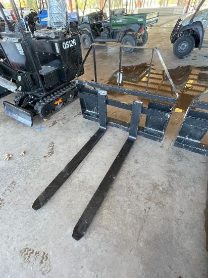 New AGT 48" Quick Attach Pallet Forks