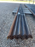 40 pcs each angle iron 960ft. Each bundle 1 1/2x1 1/2x1/8 Gaugex24ft.