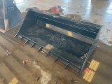 Skid Steer Bucket with teeth