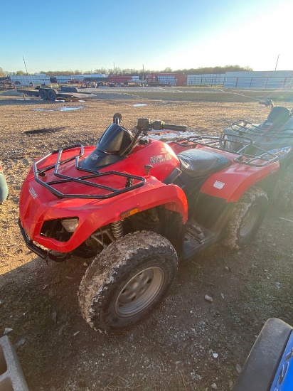 Artic Cat 425 Automatic4x4 4 Wheeler runs and drives great