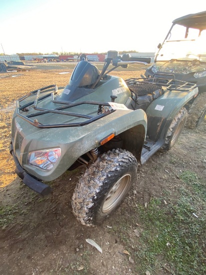 Artic Cat 425 Automatic4x4 4 Wheeler runs and drives great