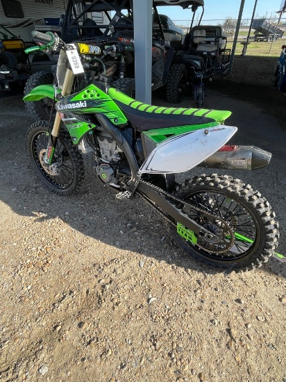 Kawasaki KXF Runs & drives has lots of aftermarket parts, needs rear tire tube doesn’t have title