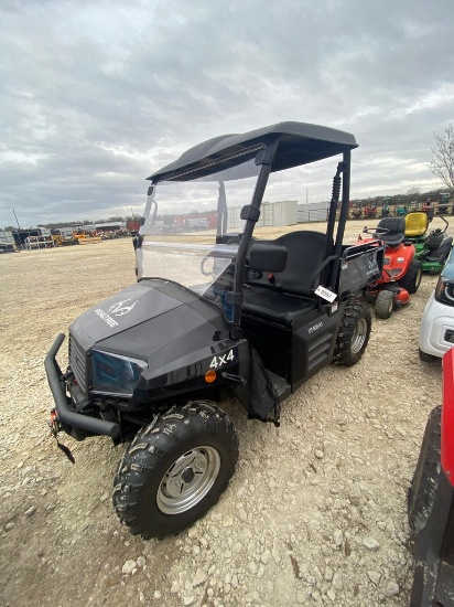 Coleman UT400 RT 4x4 1.5 Miles new has winch