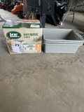 LEM Mighty bite meat grinder W/3 tubs