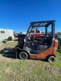 Toyota propane Forklift runs & operatees model #8FGCu20