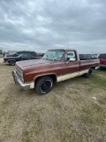 82' Chevy Silverado Single cab longbed 350V8 runs &n drives clean title