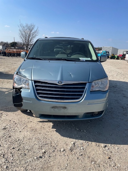 2008 Chrysler town &county 179,050 miles