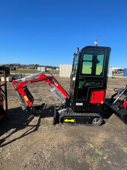 2024 Miva VA13C 13.5 hp gas powered mini excavator side glass cracked