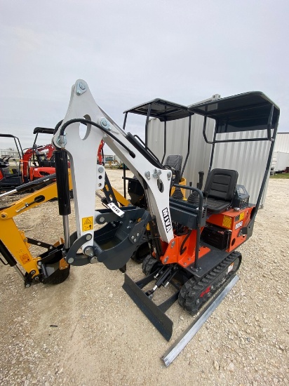 2024 Miva VA08 Mini Excavator 13.5hp Gas engine